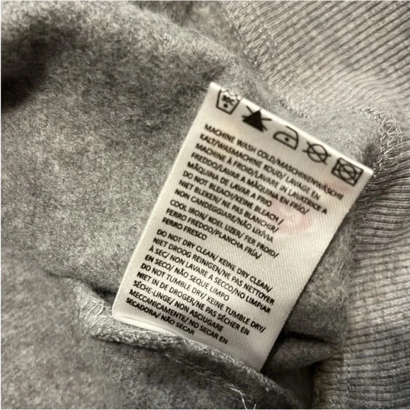 NWT Kitschy Kitty Embroidered Sweatshirt Size Small - Picture 14 of 15